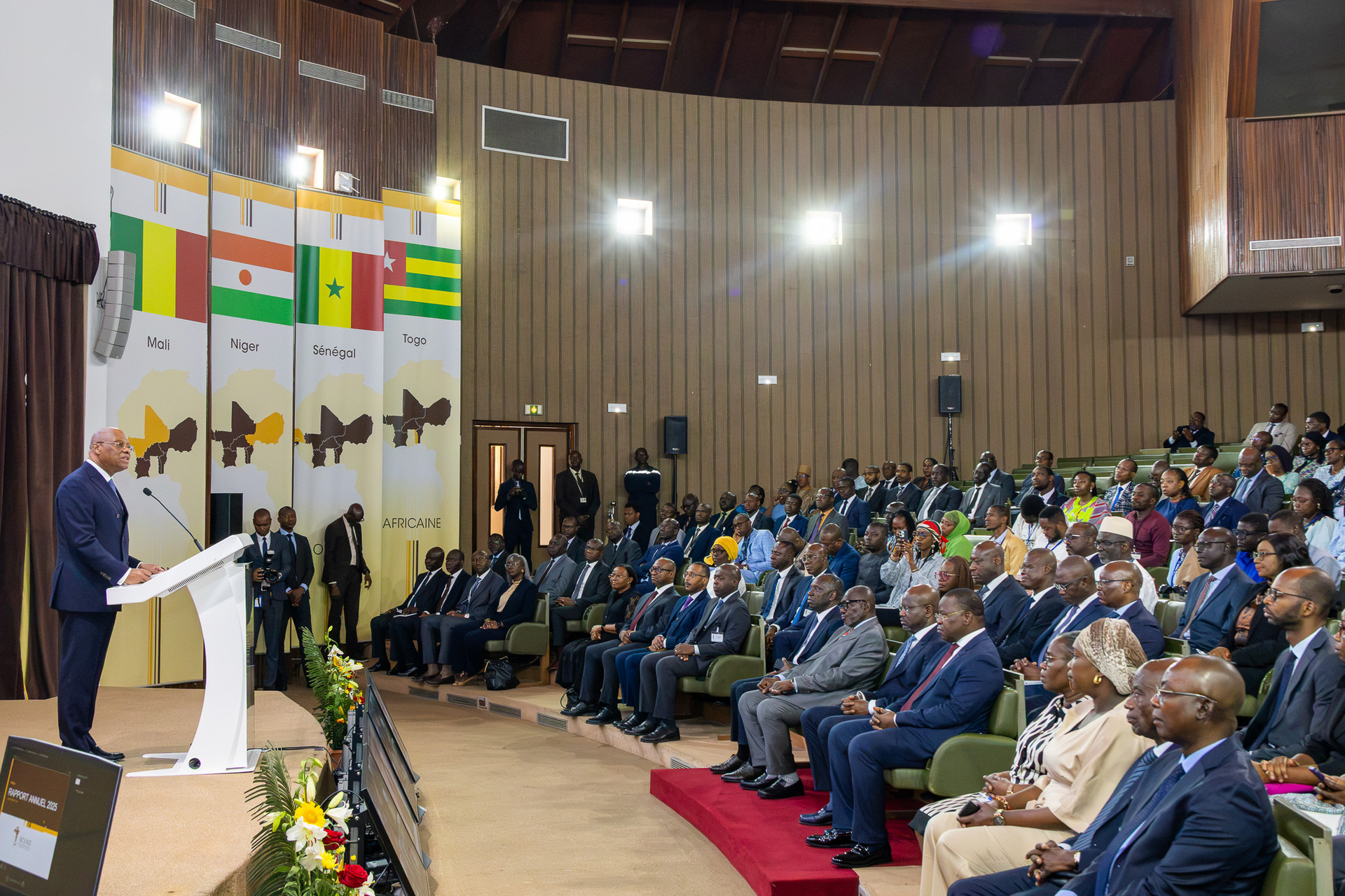 Allocution d’ouverture du Gouverneur de la BCEAO, Monsieur Jean-Claude Kassi Brou