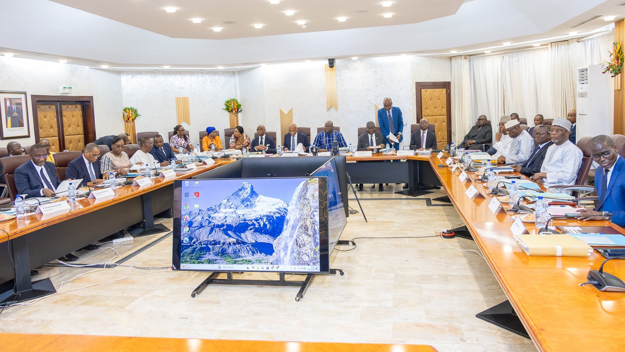 Session ordinaire du Conseil des Ministres de l'Union à Ouagadougou, au Burkina Faso, présidée par Monsieur Aboubakar NACANABO, Ministre de l’Economie et des Finances du Burkina Faso et Président du Conseil